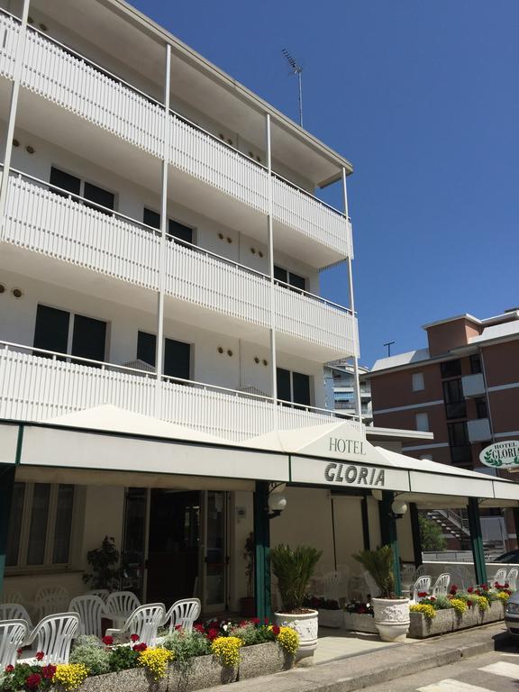 Hotel Gloria Lignano Sabbiadoro Exterior foto